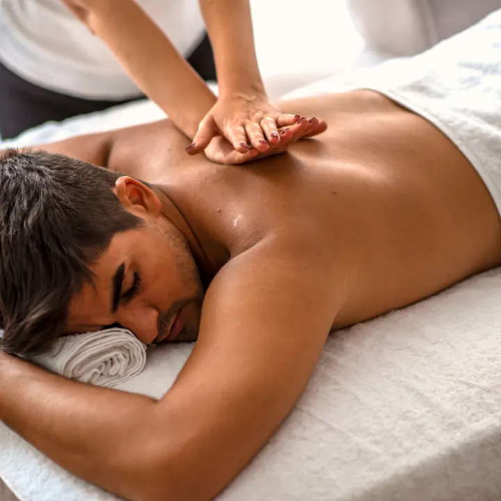Deep tissue back massage in Business Bay